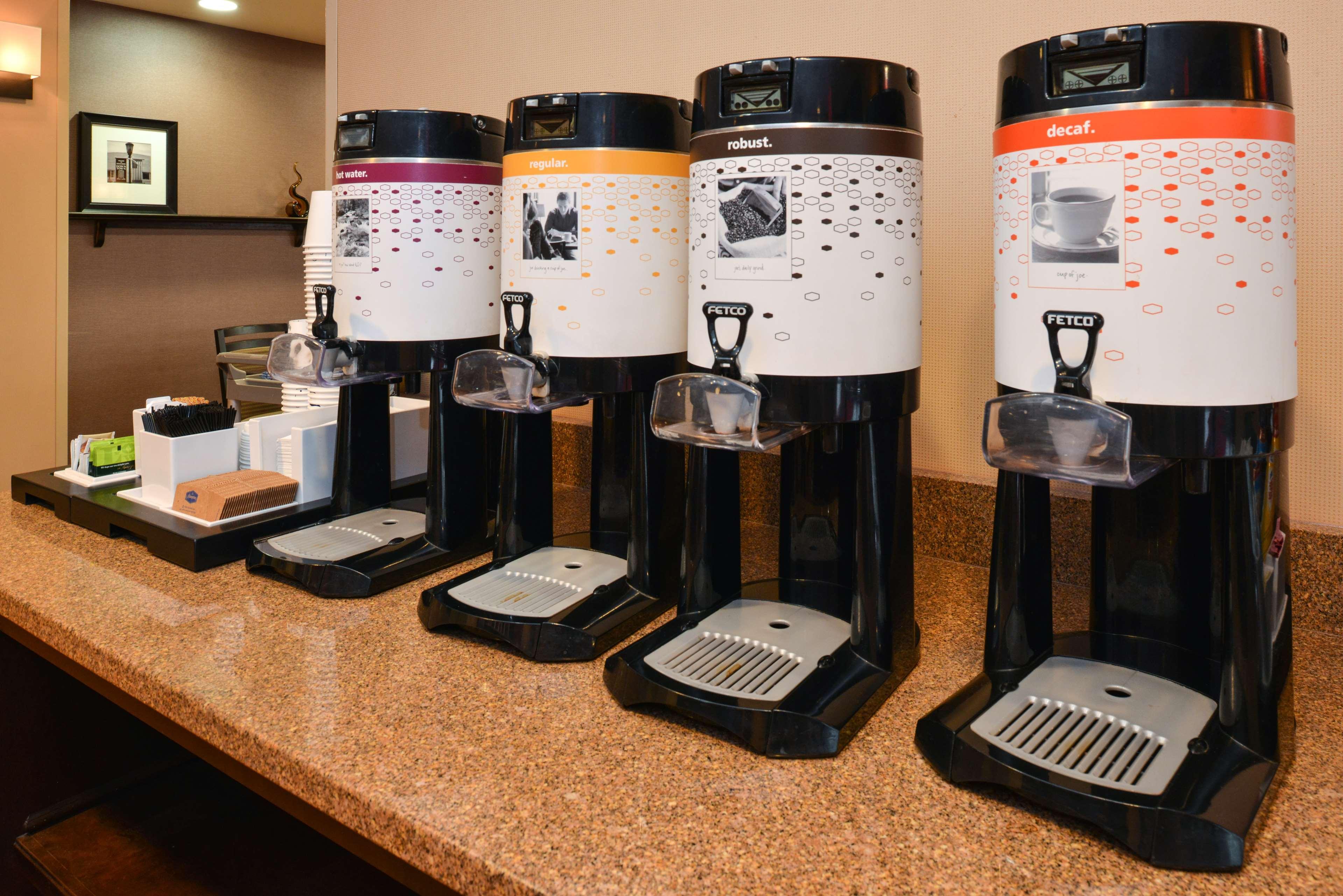 Hampton Inn Milford Bagian luar foto