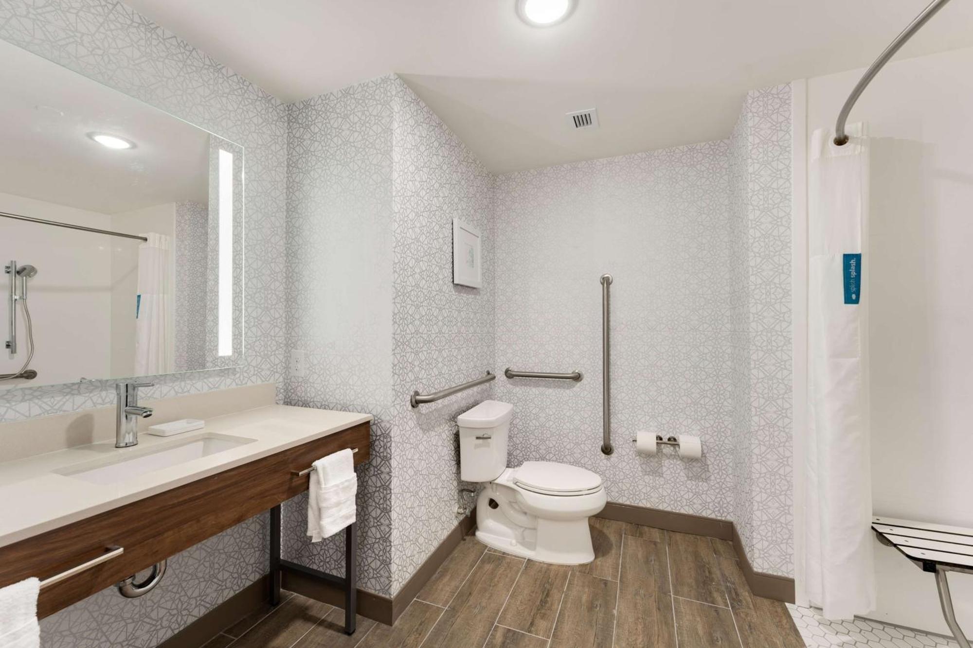 Hampton Inn Milford Bagian luar foto
