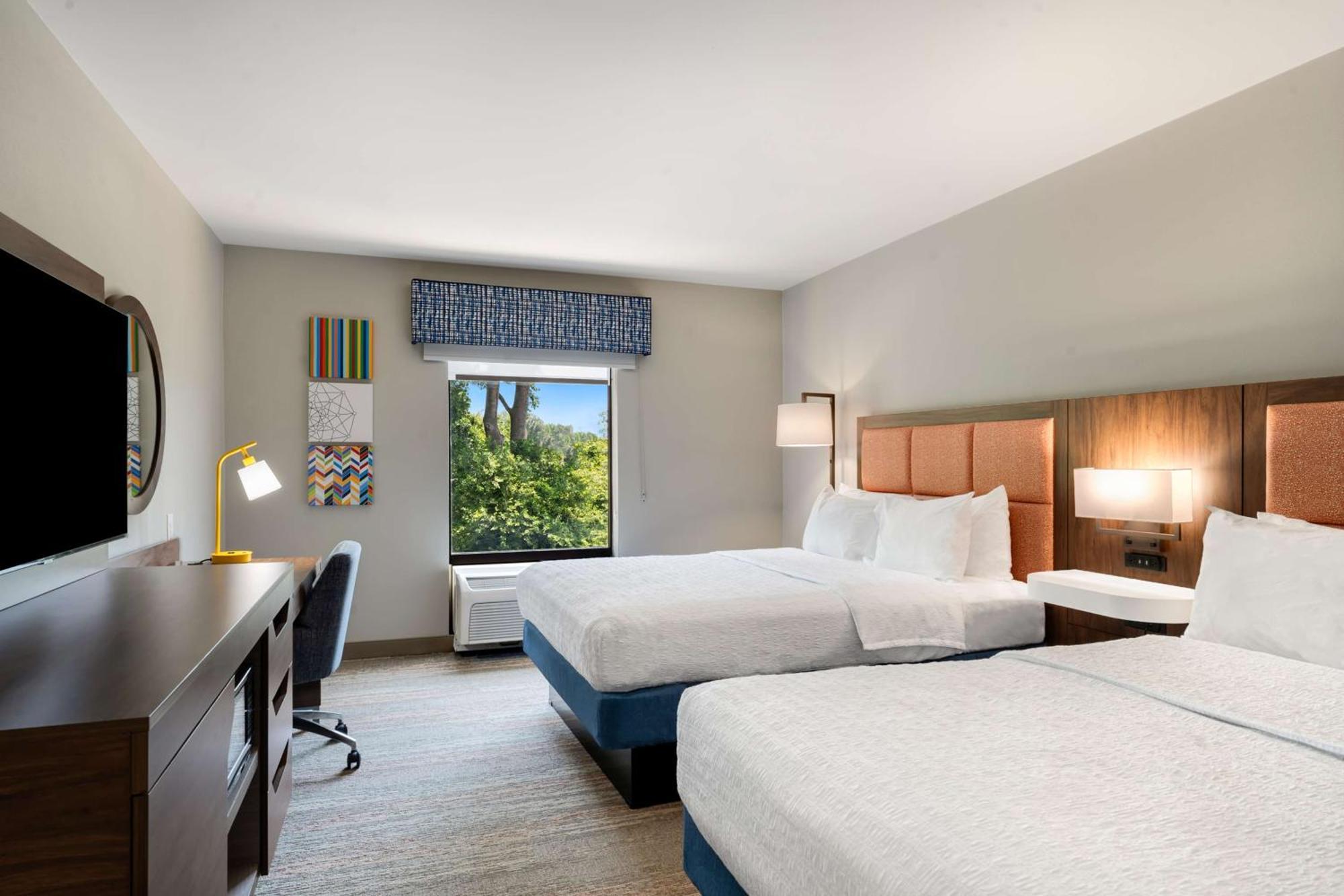 Hampton Inn Milford Bagian luar foto