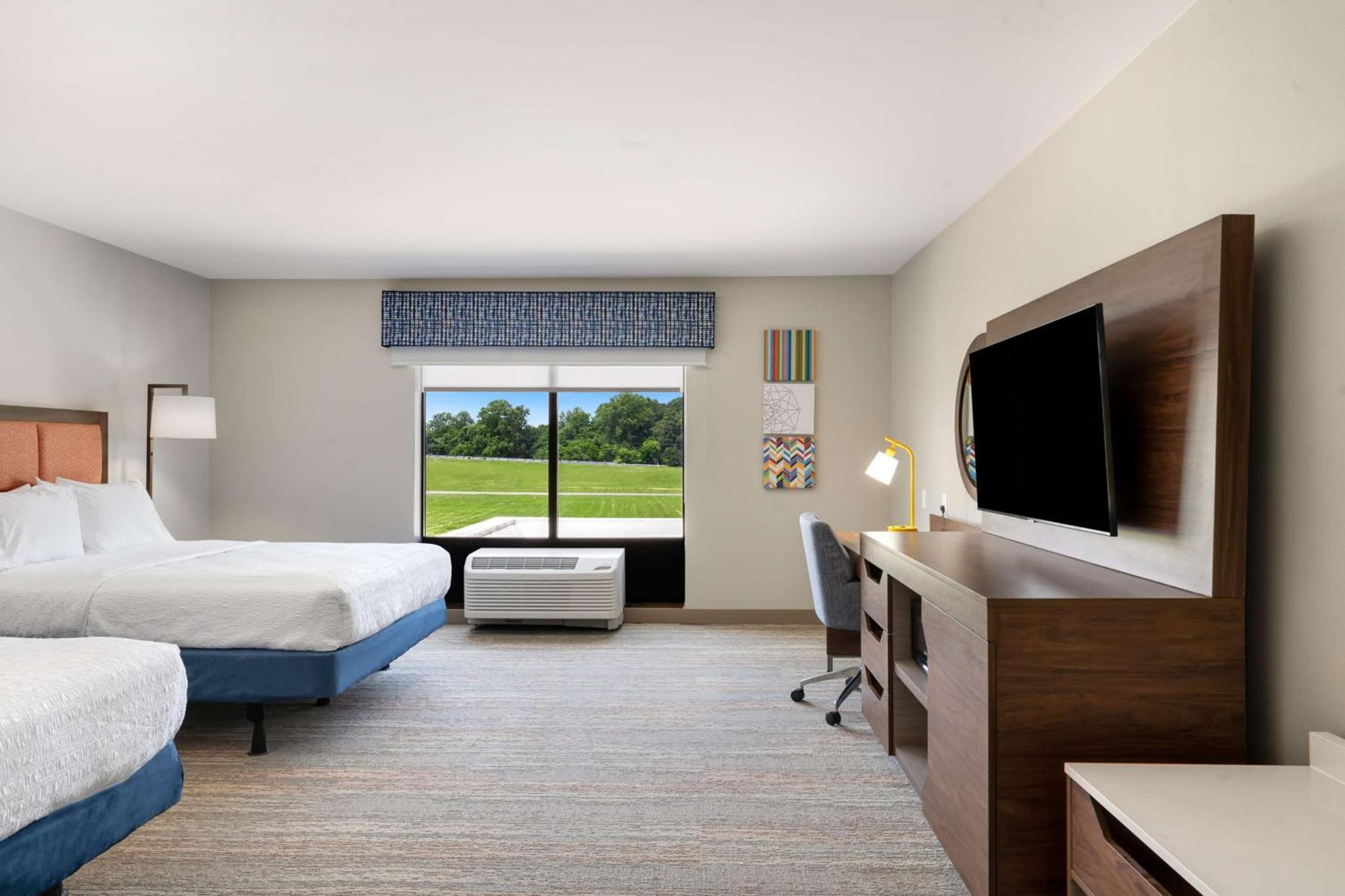 Hampton Inn Milford Bagian luar foto