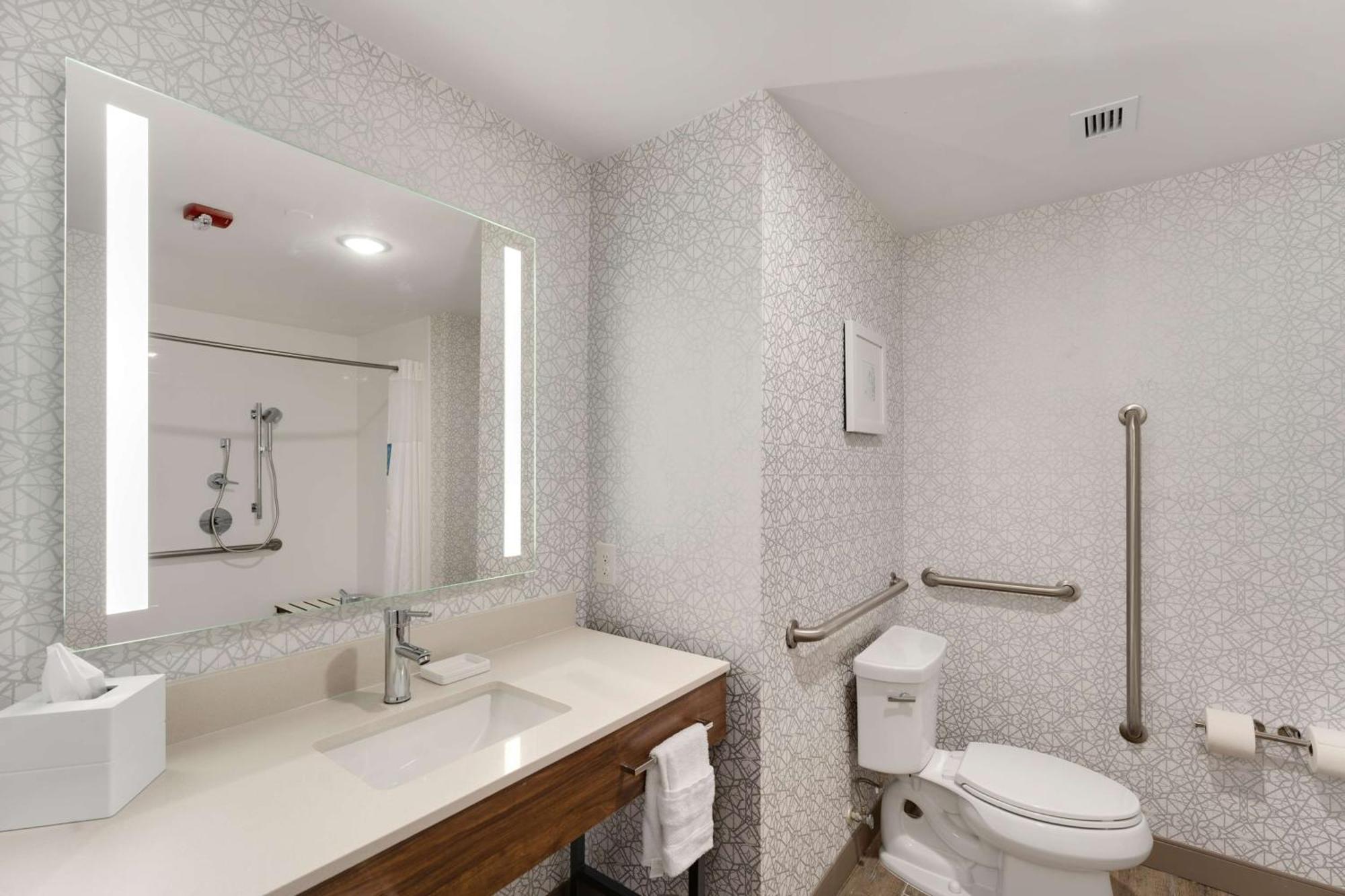 Hampton Inn Milford Bagian luar foto