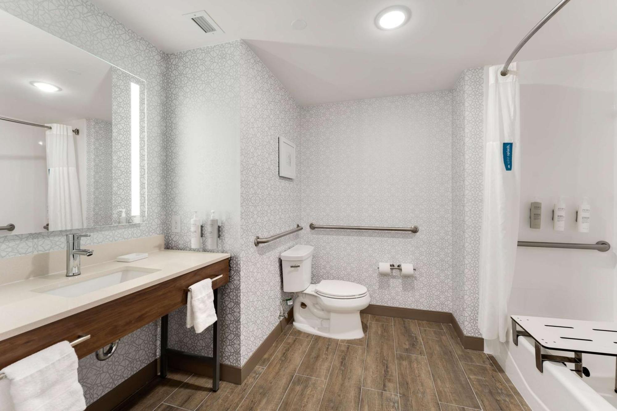 Hampton Inn Milford Bagian luar foto